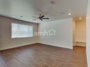 662 S Rocker Ave in Kuna, ID - Building Photo - Building Photo