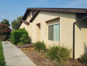 9476-9514 Hinton Ave in Delhi, CA - Building Photo - Other