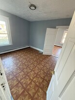 10 Erwin Pl, Unit 3 floor in New Britain, CT - Building Photo