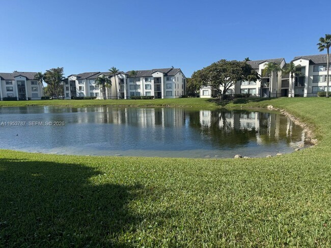 4500 NW 107th Ave in Doral, FL - Building Photo - Building Photo