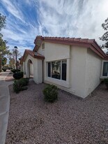 1120 N Val Vista Dr in Gilbert, AZ - Building Photo