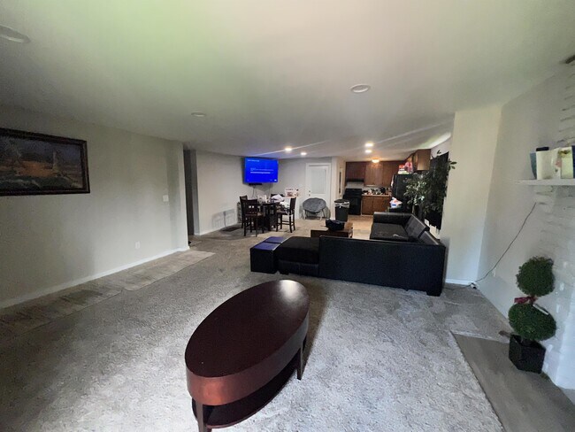 809 60th St Ensley photo'