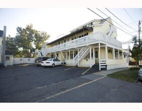 99 W Grand Ave in Old Orchard Beach, ME - Building Photo - Building Photo