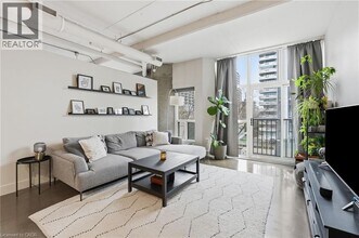 66 Bay St S in Hamilton, ON - Building Photo - Building Photo