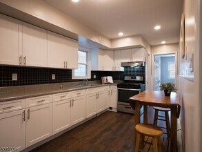 402 N 5th St in Harrison, NJ - Building Photo - Building Photo