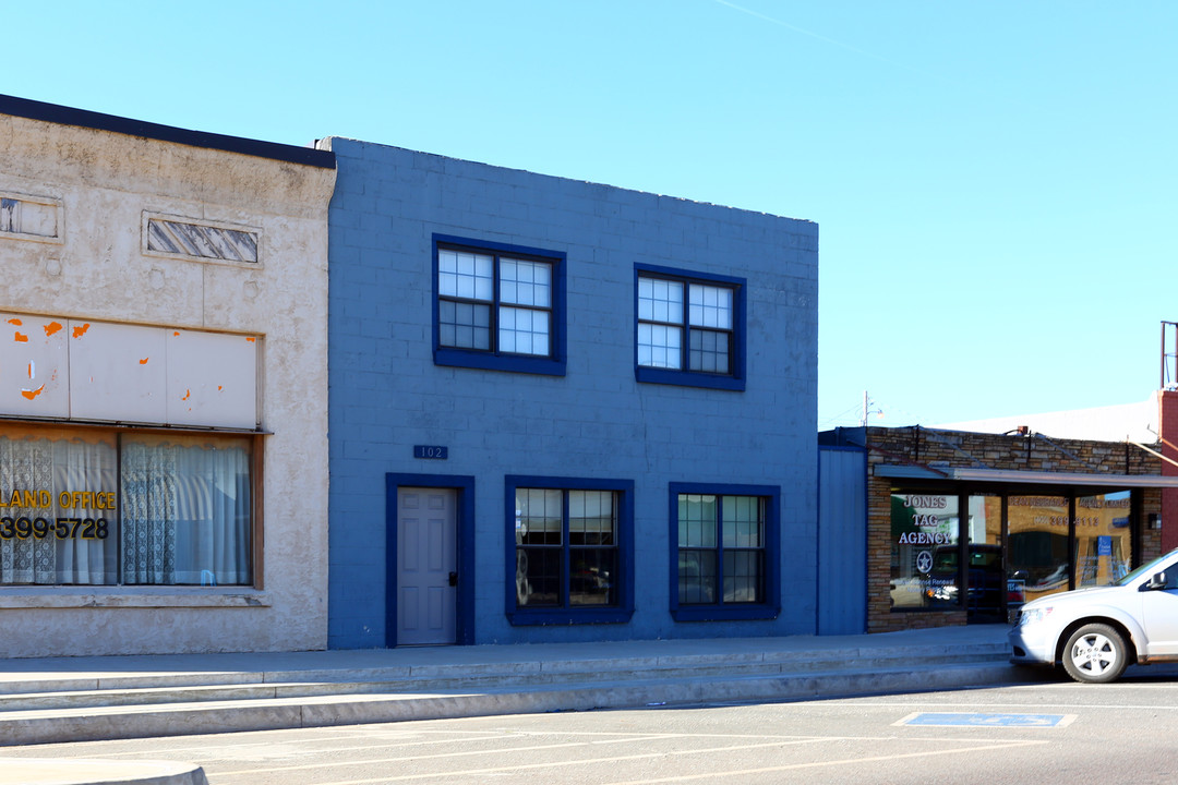 102 W Main St in Jones, OK - Building Photo