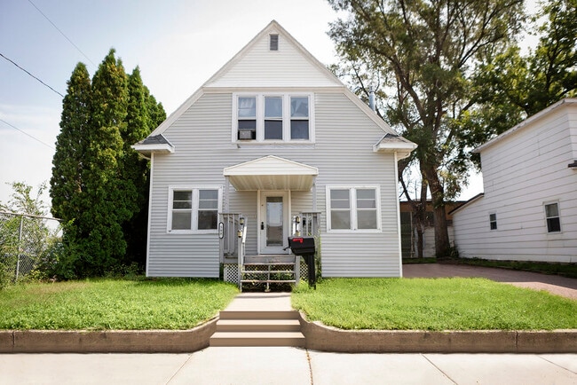 508 N Duff St in Mitchell, SD - Building Photo - Building Photo