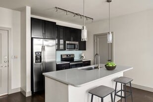 Harper in Tempe, AZ - Building Photo