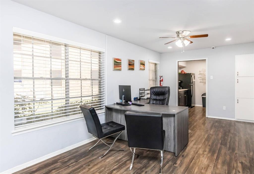 5501 Adams Dr, Unit 304 in Haltom City, TX - Building Photo