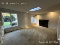 34128 Larch St in Abbotsford, BC - Building Photo - Building Photo