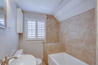 2405 21st St in Lubbock, TX - Building Photo - Building Photo