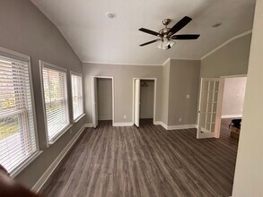 3523 Barwood Cir, Unit #201 in Memphis, TN - Building Photo - Building Photo