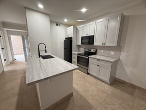 16013 S Desert Foothills Pky, Unit 116 in Phoenix, AZ - Foto de edificio - Building Photo