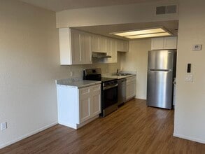 Mountain View Apartments in Mesa, AZ - Building Photo - Building Photo