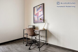 150 N Ashland Ave in Chicago, IL - Building Photo - Building Photo