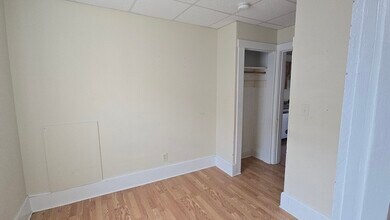 23 W Boylston Dr in Worcester, MA - Foto de edificio - Building Photo