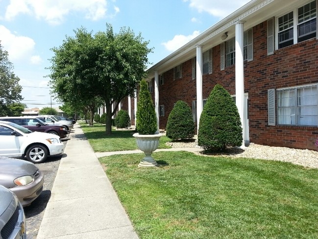 Valore at Lexmoor Apartments in Seymour, IN - Foto de edificio - Building Photo