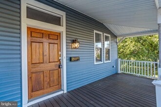 144 Snyder Pl in Moorestown, NJ - Building Photo - Building Photo