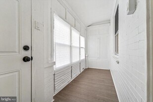 5712 Lena St in Philadelphia, PA - Building Photo