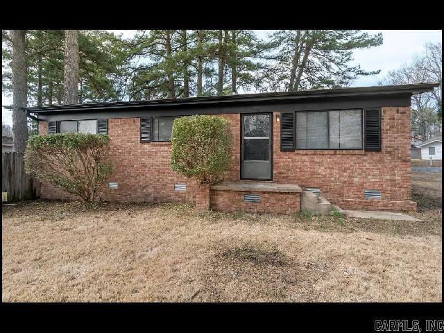 property at 2502 N Lakeview