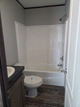 200 Raider Ln in Lumberton, TX - Building Photo - Building Photo