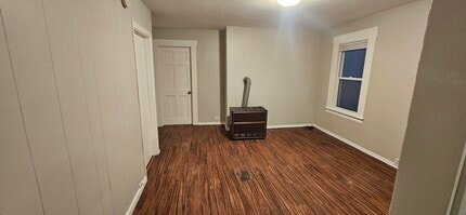 166 Cedar St, Unit 2 in Manchester, NH - Foto de edificio - Building Photo