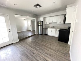 3860 Country Club Dr