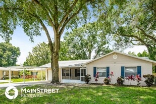 222 Terrace Dr in Brandon, FL - Building Photo