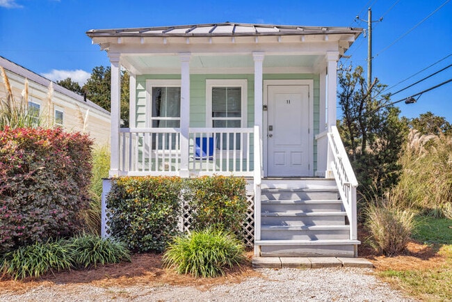 property at 171 Paradise Ave