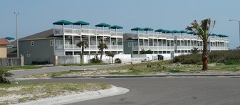 14209-104-14209-804 Windward Dr in Corpus Christi, TX - Building Photo