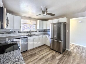 2507 Flintridge Dr in Colorado Springs, CO - Building Photo - Building Photo