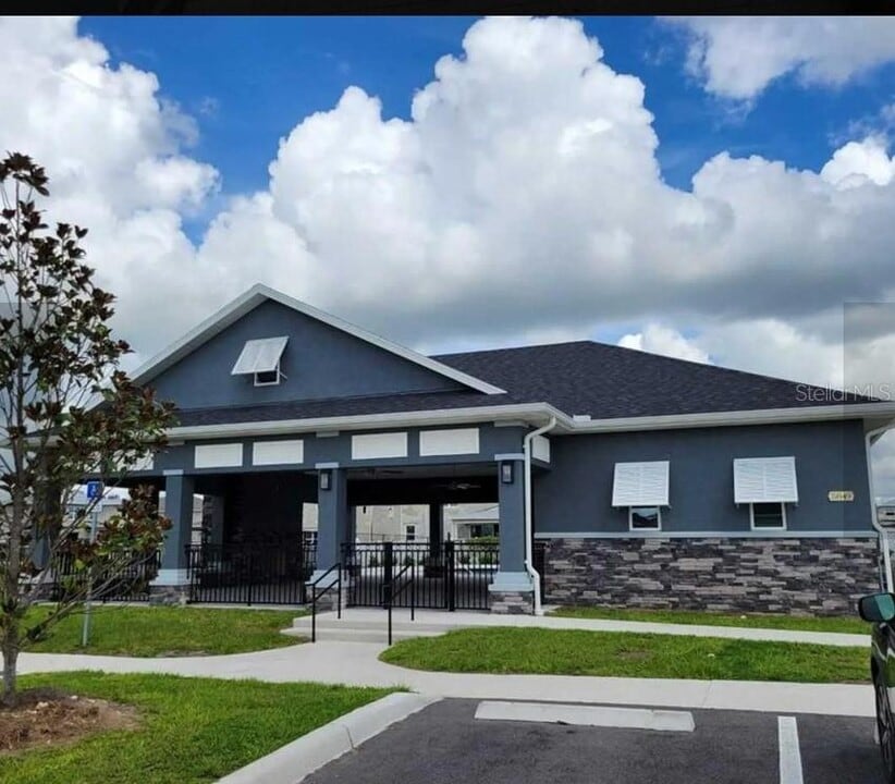 8399 SW 57th Ct in Ocala, FL - Foto de edificio