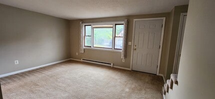 28 Townhouse Rd in Allenstown, NH - Building Photo - Building Photo