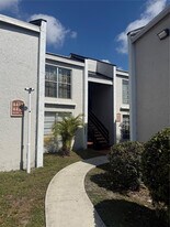 4455 Treehouse Ln in Tamarac, FL - Building Photo