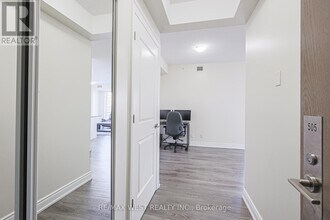 9088-9088 Yonge St in Richmond Hill, ON - Building Photo - Building Photo