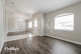 660 Wild Flower St in Merritt Island, FL - Foto de edificio - Building Photo