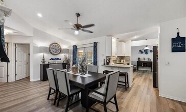 2532 SW McDonald St in Port St. Lucie, FL - Foto de edificio - Building Photo
