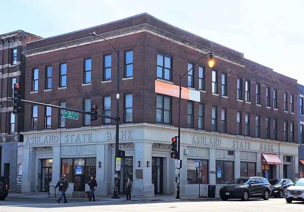 1800 S Ashland Ave in Chicago, IL - Building Photo