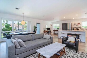 1439 Hollywood Blvd in Hollywood, FL - Building Photo - Building Photo