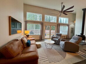 36440 Bradford Rd in Sterling, AK - Foto de edificio - Building Photo