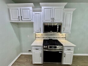 10504 Walnut Hollow Dr in Oklahoma City, OK - Building Photo - Building Photo