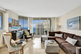 2001 N Ocean Blvd in Fort Lauderdale, FL - Foto de edificio - Building Photo