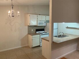 2710 S 1st St in Austin, TX - Building Photo