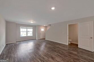 328 Ashigan St in Union City, GA - Building Photo - Building Photo