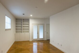 2402 Morgan St in Houston, TX - Building Photo - Building Photo