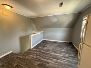 409-409.5-4095 E 3rd St in Maryville, MO - Building Photo - Building Photo