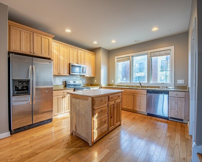 property at 1013 Linden Ave