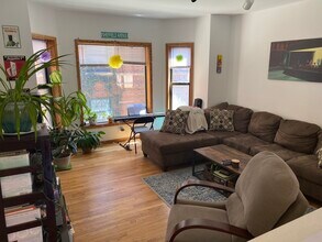 632 W Patterson Ave in Chicago, IL - Building Photo - Building Photo