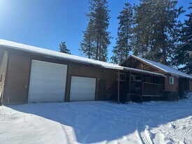 6307 W Thorpe Rd in Spokane, WA - Building Photo