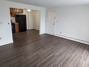 2715 Eggert Rd-Unit -7 in Tonawanda, NY - Building Photo - Building Photo